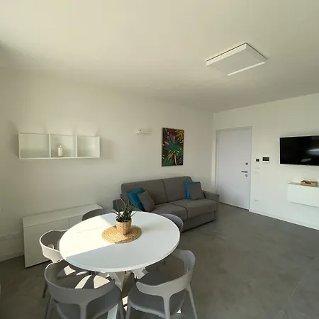 Apartment Sirmio - Darsena