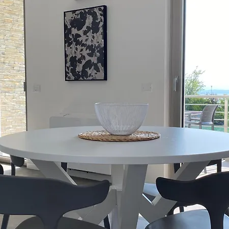 Apartment Sirmio - Darsena